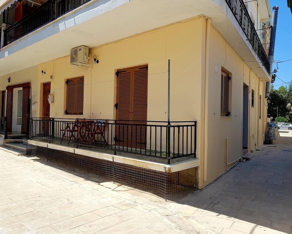 In Old Town Of Lefkas Hotel Lefkáda